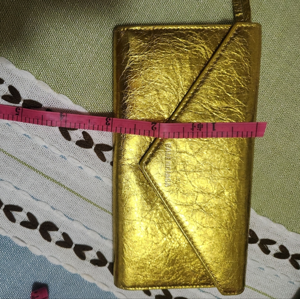 EUC Very Rare Balenciaga wallet with Unbranded Gold Chain. - Picture 11 of 12
